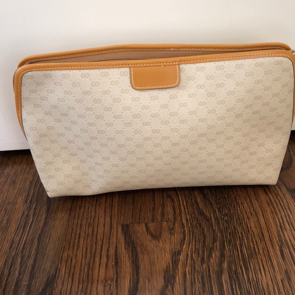 Gucci Clutch - Picture 2 of 6